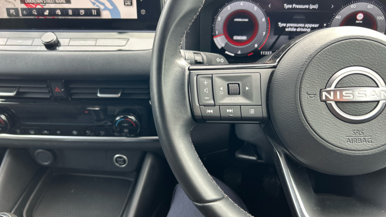 Nissan Qashqai 1.3 DiG-T MH N-Connecta 5dr Petrol Hatchback